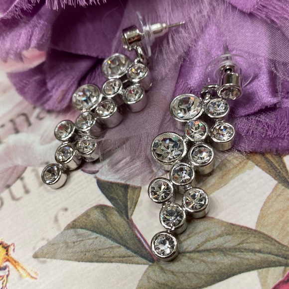 Jewelry - Rhinestone pierced earrings Sparkly! Date night, wedding/1 3/4” EUC